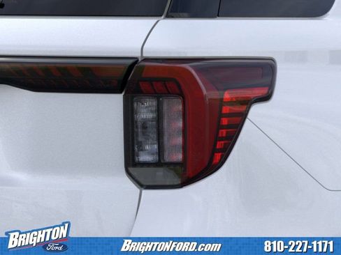 Used 2026 Ford Explorer Active AWD/4WD image 22