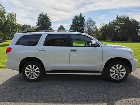 Used 2008 Toyota Sequoia Platinum AWD/4WD image 5