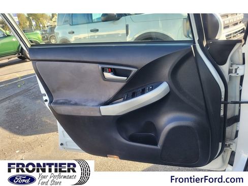 Used 2013 Toyota Prius Two image 13