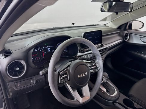 Used 2023 Kia Forte LXS FWD image 9