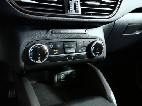 Certified 2025 Ford Escape ST-Line AWD/4WD image 19