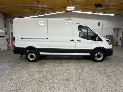 Used 2023 Ford Transit 250 Medium Roof RWD image 5