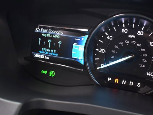 Used 2019 Ford Explorer Limited w/ Ford Safe & Smart Package AWD/4WD image 13