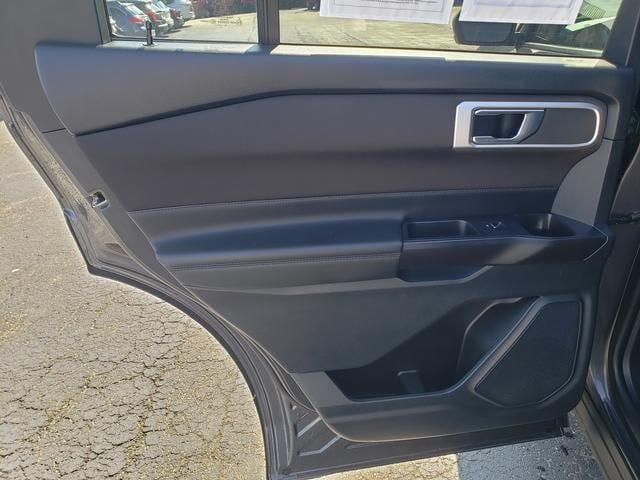 Used 2020 Ford Explorer XLT w/ Comfort Package AWD/4WD image 15