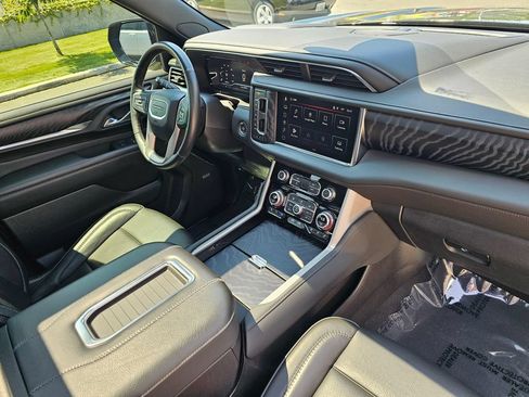 Used 2022 GMC Yukon Denali w/ Max Trailering Package AWD/4WD image 10