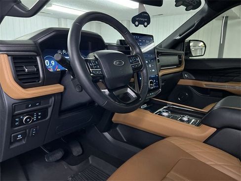 Used 2024 Ford Expedition Max Platinum image 10