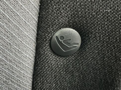 Used 2025 Chevrolet Blazer LT image 16