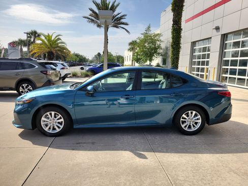 Used 2026 Toyota Camry LE w/ Convenience Package FWD image 3