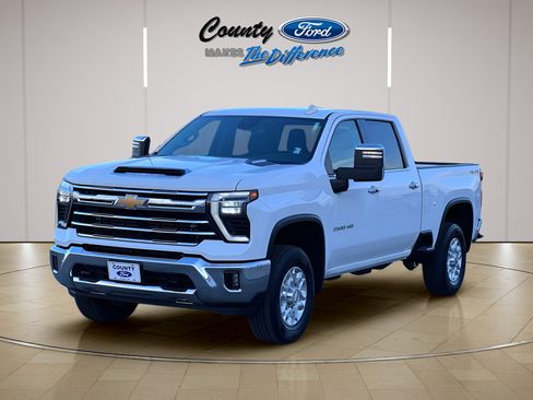 Used 2024 Chevrolet Silverado 2500 LTZ AWD/4WD image 2