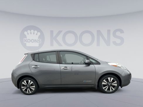Used 2016 Nissan Leaf SL w/ Premium Package image 8