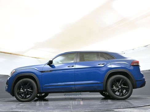 Used 2025 Volkswagen Atlas Cross Sport SEL R-Line image 31