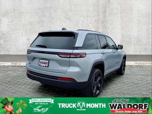 New 2025 Jeep Grand Cherokee Altitude image 3