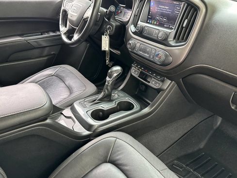Used 2022 GMC Canyon AT4 w/ Driver Alert Package AWD/4WD image 16