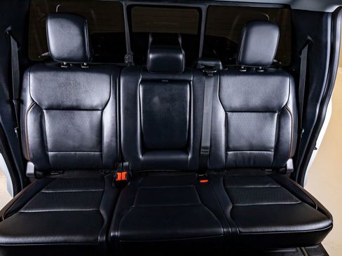 Used 2025 Ford F250 Lariat w/ Lariat Ultimate Package AWD/4WD image 36