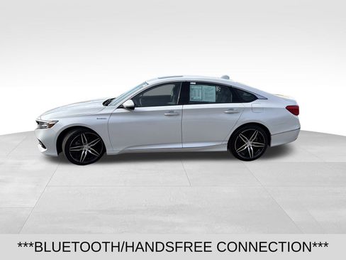 Used 2022 Honda Accord Touring image 2