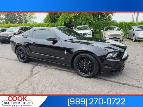 Used 2013 Ford Mustang Premium RWD image 1