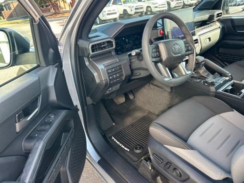 Used 2026 Toyota Tacoma TRD Off-Road w/ TRD Off Road Upgrade Package AWD/4WD image 12