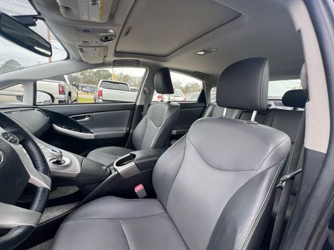 Used 2013 Toyota Prius Four image 27