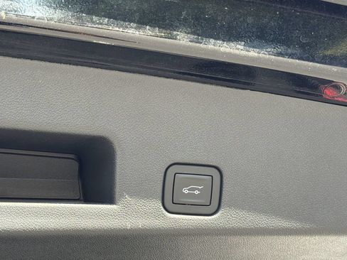 Used 2025 GMC Acadia Denali w/ Super Cruise Package FWD image 20