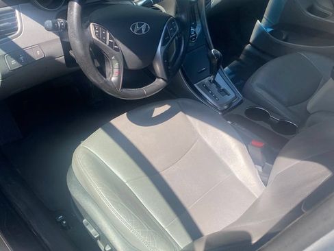 Used 2013 Hyundai Elantra Limited w/ Technology Pkg FWD image 5