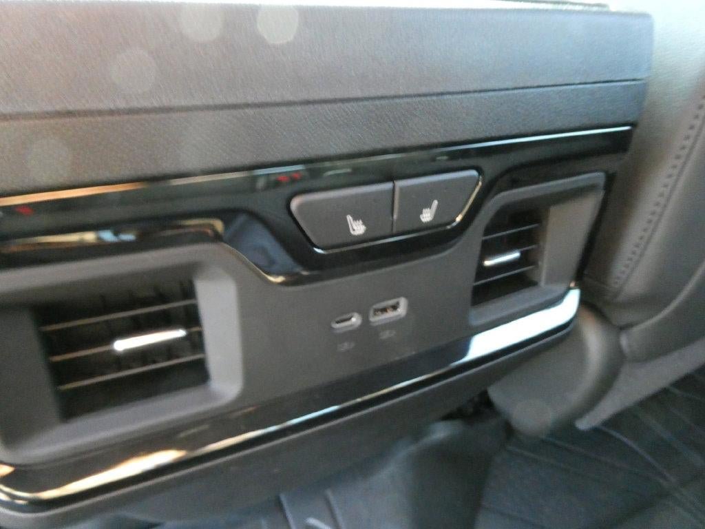 New 2026 Chevrolet Silverado 2500 ZR2 w/ LPO, Dark Essentials Package AWD/4WD image 15