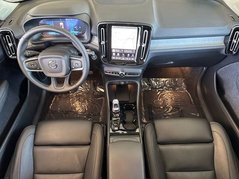 Certified 2025 Volvo XC40 B5 Plus image 12
