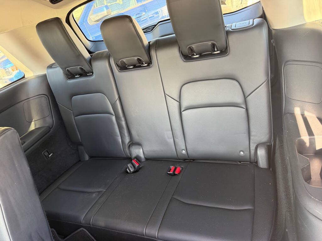Used 2022 Nissan Pathfinder SL FWD image 12