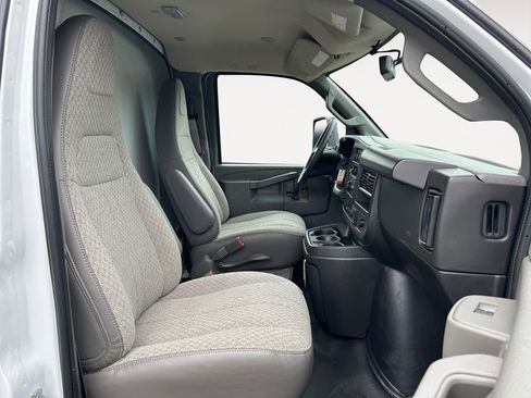 New 2025 Chevrolet Express 3500 Work Van w/ Power Convenience Package image 8