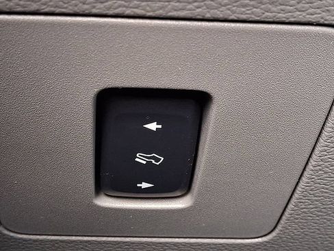 Used 2016 Ford F150 XLT w/ Equipment Group 301A Mid AWD/4WD image 27