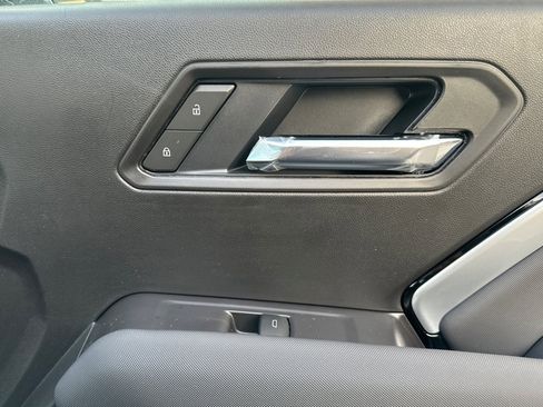 New 2025 Chevrolet Colorado Z71 w/ Midnight Edition image 19