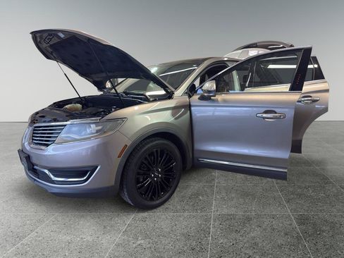 Used 2016 Lincoln MKX Reserve w/ Climate Package AWD/4WD image 11