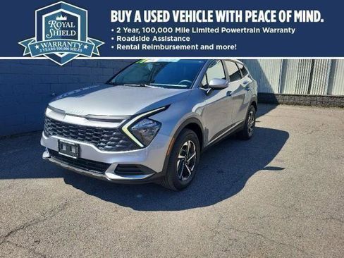 Used 2023 Kia Sportage LX image 2