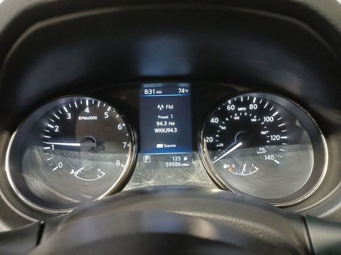 Used 2022 Nissan Rogue Sport SV w/ Technology Package image 10