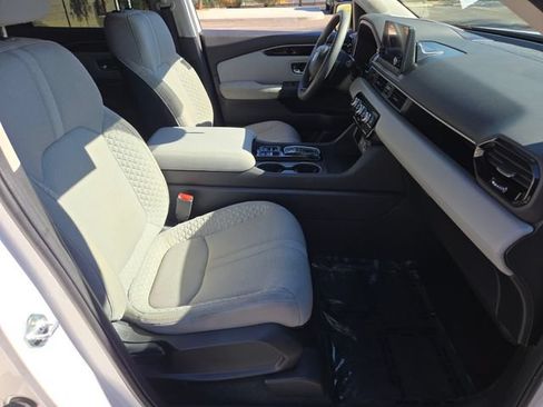 Certified 2023 Honda Pilot LX image 22