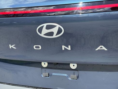 Certified 2025 Hyundai Kona SEL image 9