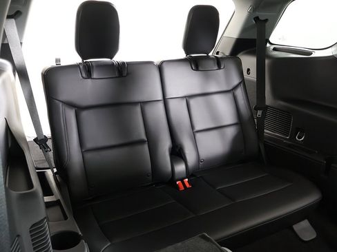 Used 2023 Ford Explorer XLT w/ Equipment Group 202A image 38