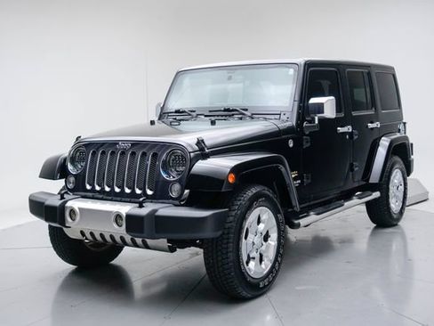 Used 2023 Jeep Wrangler Unlimited Sahara w/ LED Lighting Group AWD/4WD image 2
