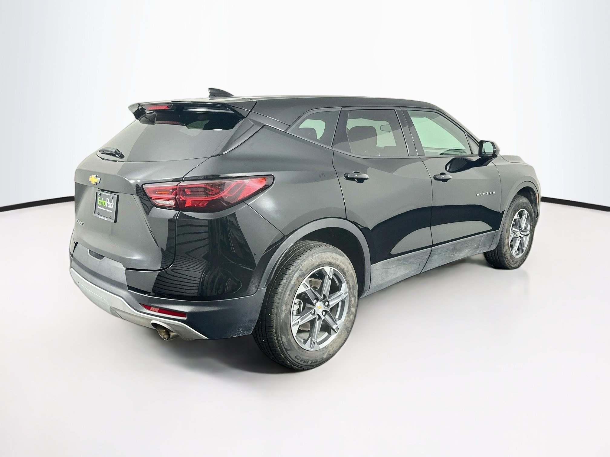 Used 2025 Chevrolet Blazer LT FWD image 9