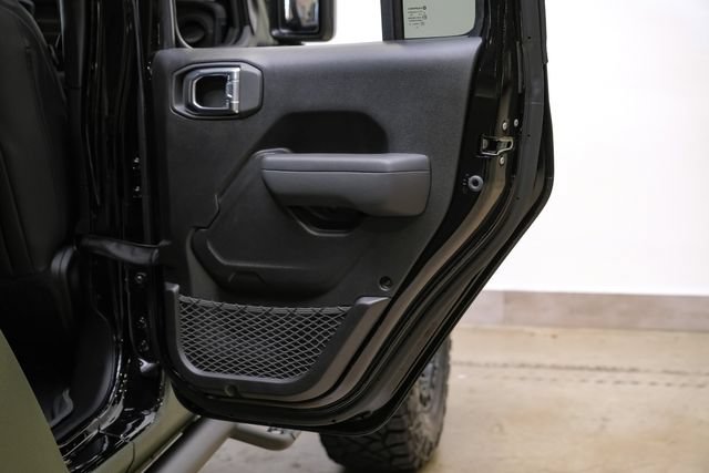 Used 2025 Jeep Gladiator Sport AWD/4WD image 79
