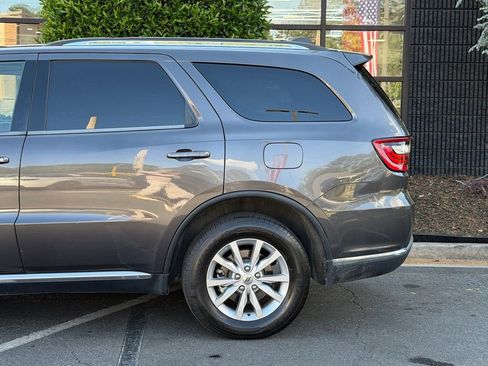 Used 2021 Dodge Durango SXT AWD/4WD image 11