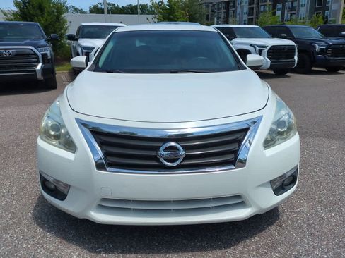 Used 2015 Nissan Altima 2.5 SV w/ Convenience Package FWD image 9