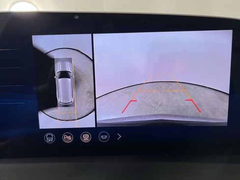 Used 2026 Cadillac Vistiq Sport image 15