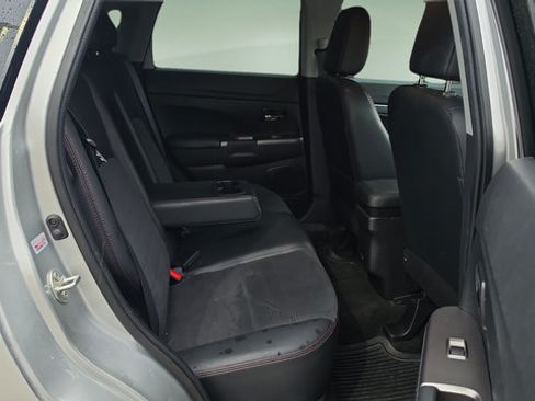 Used 2023 Mitsubishi Outlander Sport ES AWD/4WD image 12