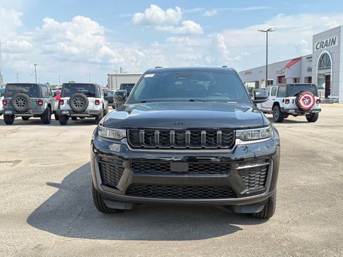 Used 2026 Jeep Grand Cherokee L 4WD image 2