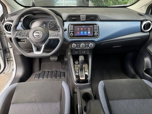 Used 2025 Nissan Versa SV FWD image 32