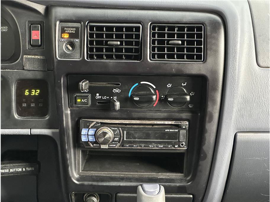 Used 1999 Toyota Tacoma 4x4 Xtracab V6 w/ SR5 Pkg image 20