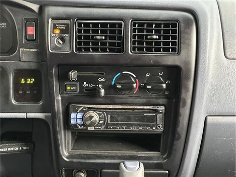 Used 1999 Toyota Tacoma 4x4 Xtracab V6 image 20