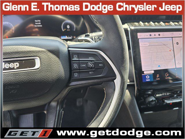 Used 2023 Jeep Grand Cherokee Limited w/ Black Appearance Package RWD image 19
