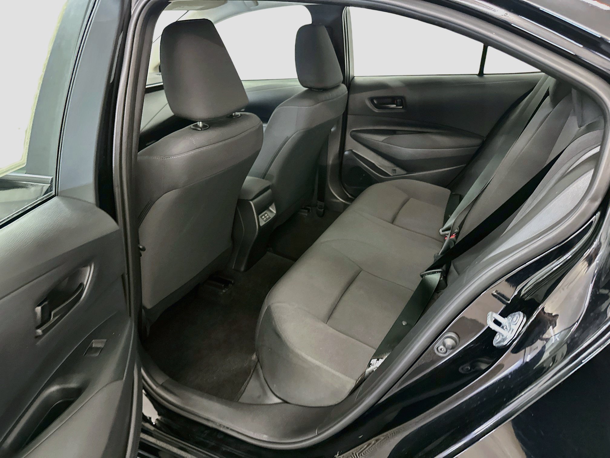 Used 2026 Toyota Corolla LE FWD image 29