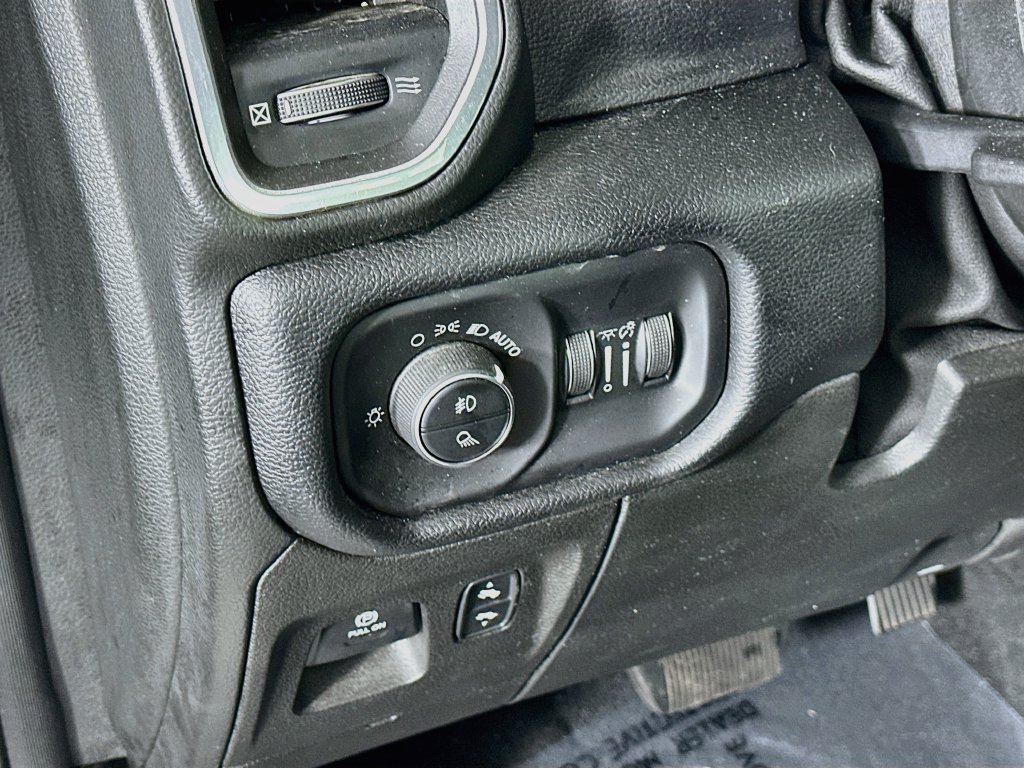 Certified 2019 RAM 1500 Laramie AWD/4WD image 16